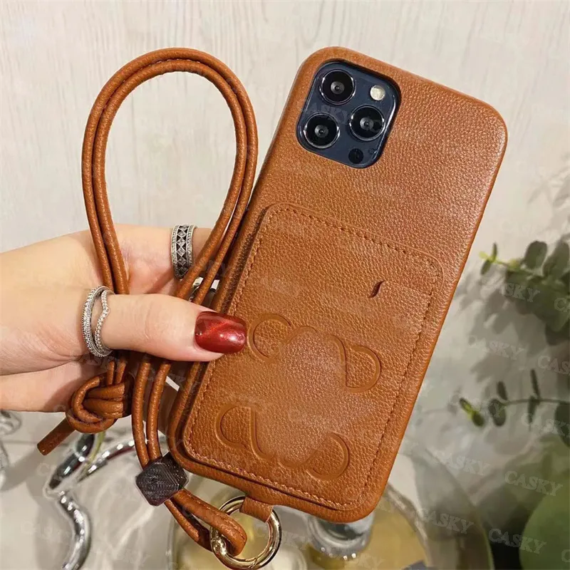 Ontwerper Vrouwen Telefoonhoesje Crossbody Hangende Nekkaart Zakkoffers Voor Apple 11 12 13 14 15 Promax Lederen Touw Schouderriem Mobiele Telefoon Cover