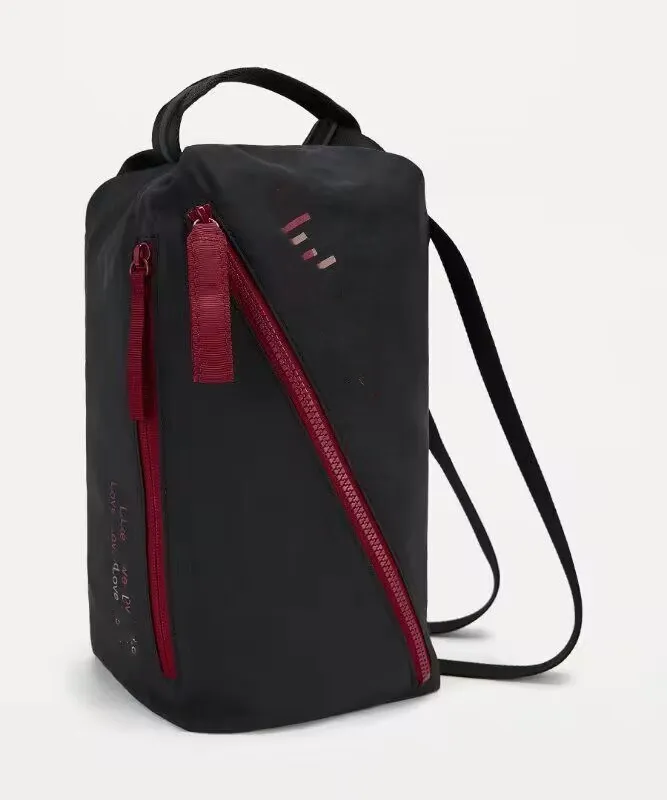 Over the shoulder gym bag discount