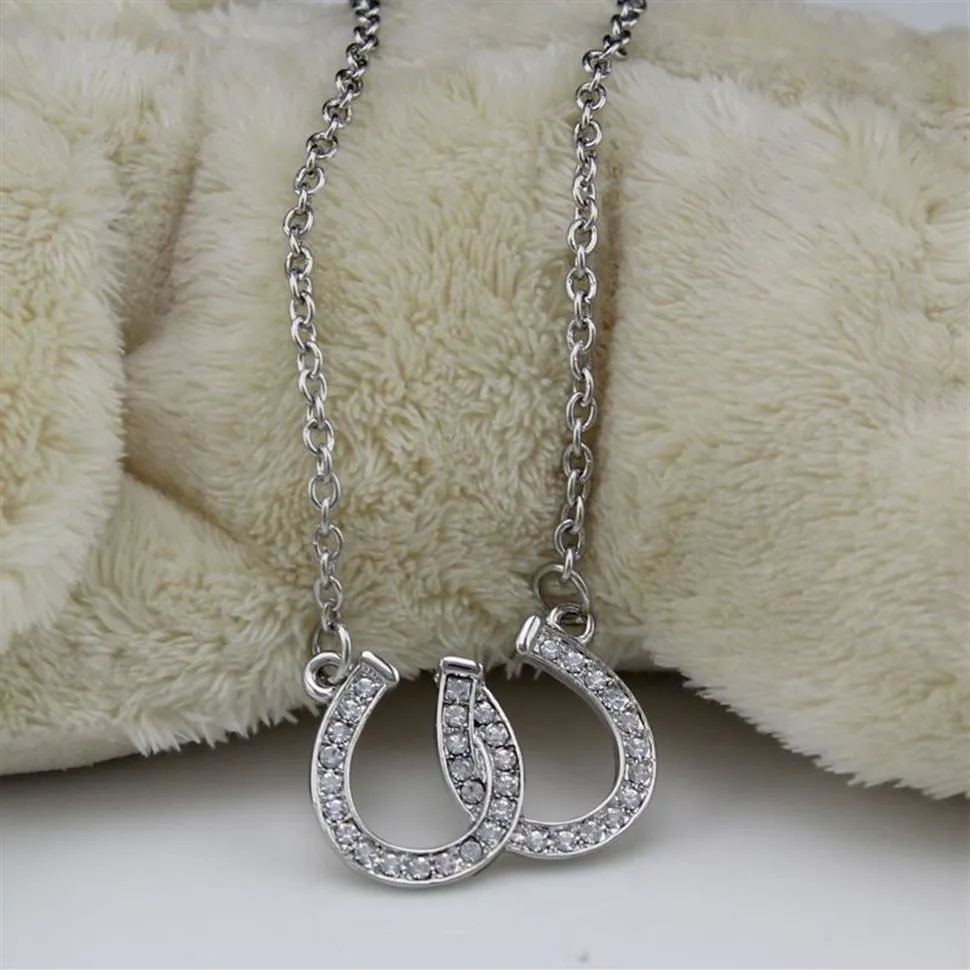 Lead and Nickel Jewellery Double Horse Shoe Pendant Necklace Equestrian Horseshoe Jewelry Decorated with White Czech Crystal235n