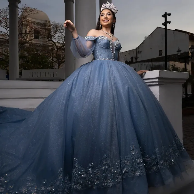 Bleu clair brillant hors de l'épaule robes de Quinceanera robe de bal appliques dentelle perlée à manches longues mexicaine douce 16 robes 15 Anos