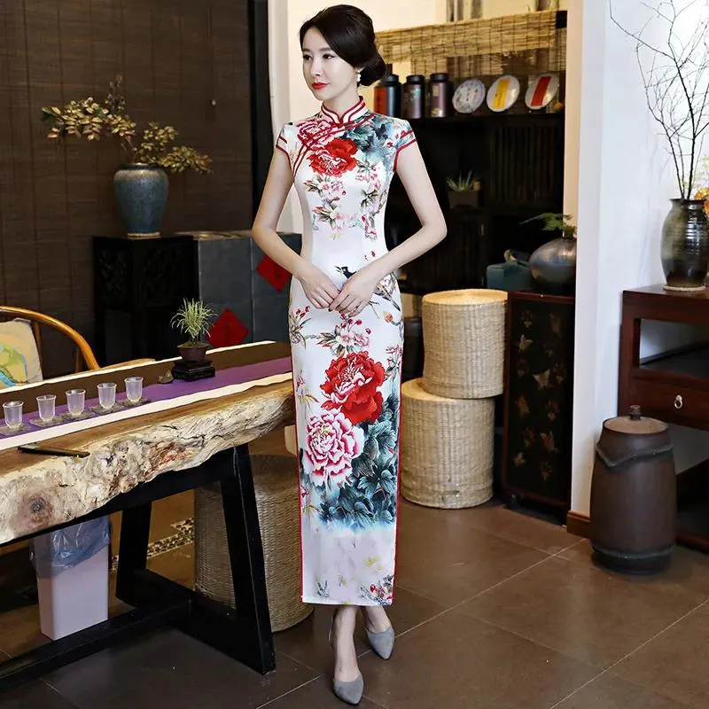 Clothing 2018 New High Fashion Rayon Cheongsam Modern Chinese Dress Classic Women Wedding Qipao Elegant Short Sleeve Robe Chinoise