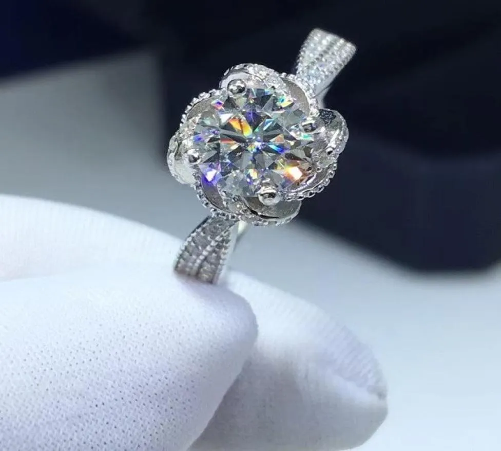 Anéis de Cluster 1ct Rose Forma Moissanite Anel de Diamante S925 Sterling Silve Passou TestColor VVS Mulheres Noivado Luxo Jóias4915094