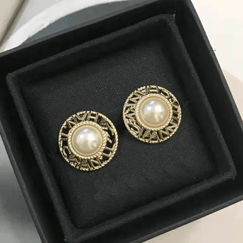 Top Love Earring Pearl Design Earrings for Love Woman Fashion Charm Earrings Gift Jewelry
