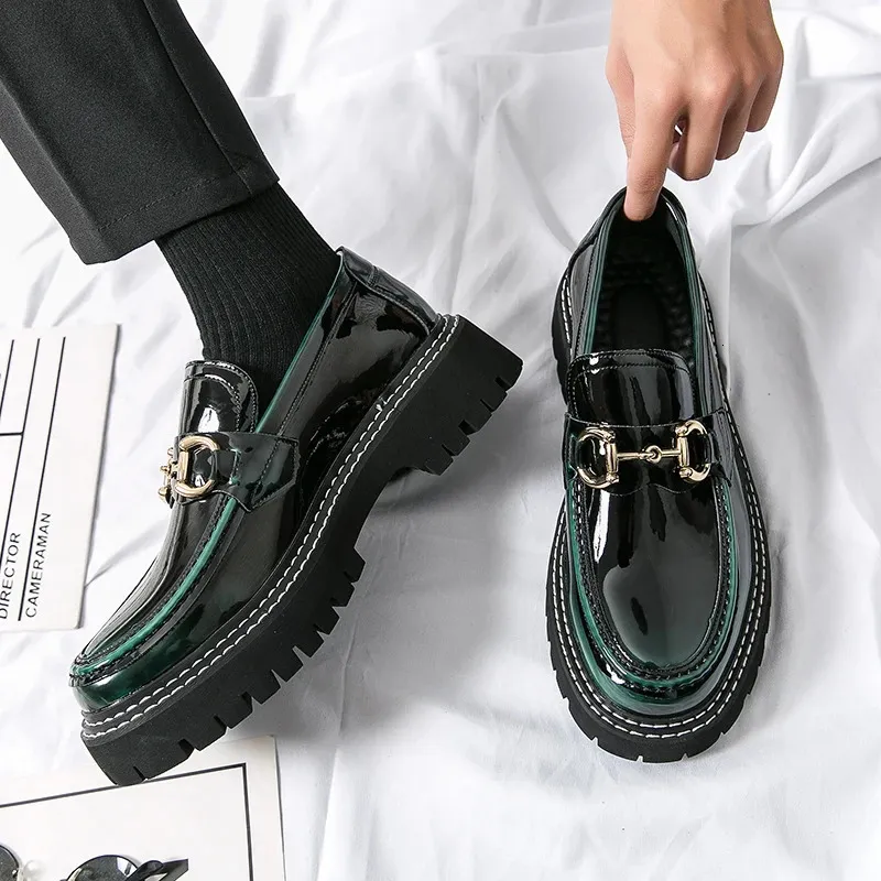 Men Black Dress Man Patent Leather Green Slowers Slipable Slip-On Solid Casual Shoes Tamanho Madeirado 38-45 240102 330