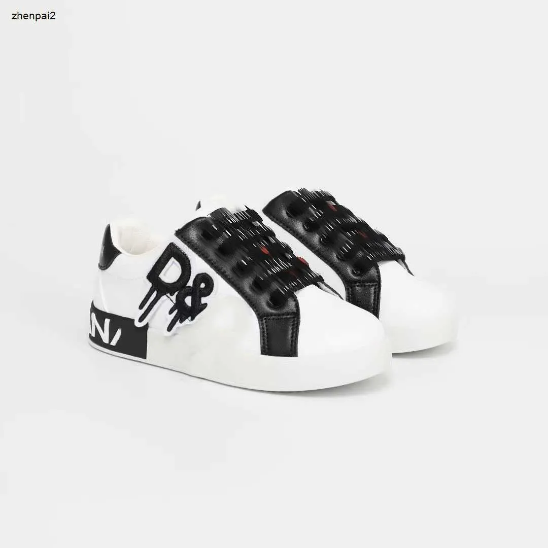 zapatillas para niños diseñador de zapatillas para bebés talla 26-35 que incluye cajas diseño de esquema de color en blanco y negro