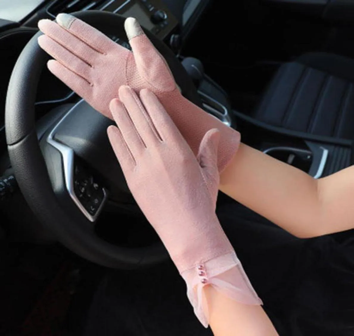 Five Fingers Gloves Summer Female Thin Silk Elastic Sunscreen UV Touch Screen Driving Sexy Lace Nonslip Sport Cycling Pearl Mitten8456623
