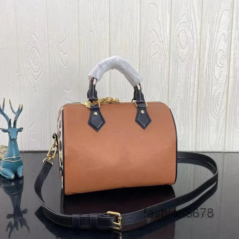 حقائب الحقائب مصمم كتف مصمم سريع نانو 20 25 30 35 Bandouliere حقيبة يد برية في قلب Emboed Womens Empreinte Tote Luxury