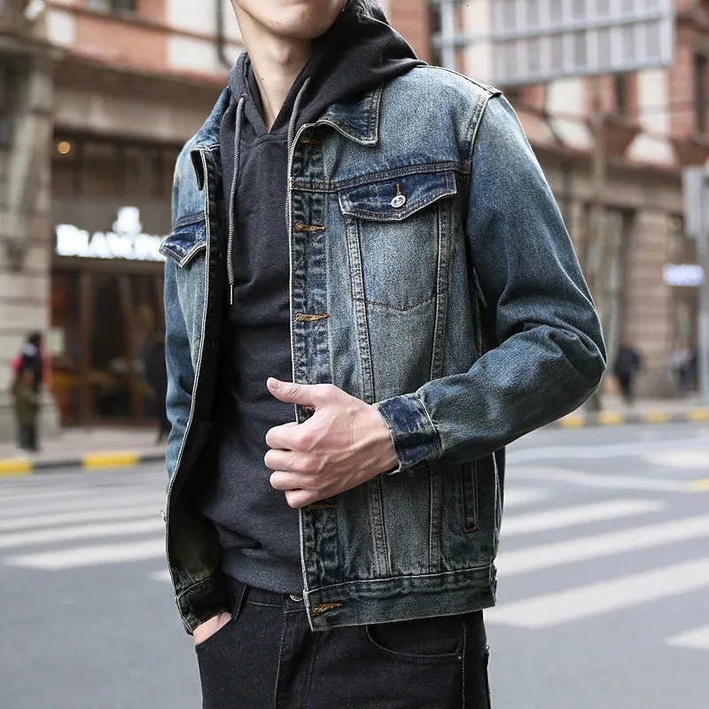 Vintage Denim Cargo Jacket Men Jean Coats Streetwear Fashion Men Turn Down Collar Denim Outerwear Cotton High Quality Autumn 240103