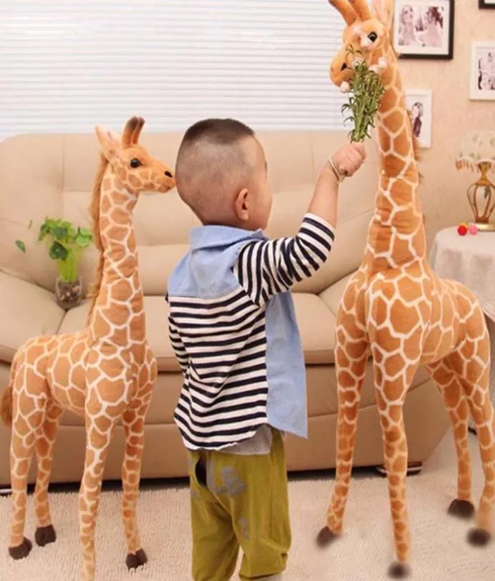 Mignon énorme girafe en peluche jouets réalistes animaux de bande dessinée poupées en peluche vraie simulation cerf peluches pour les cadeaux de Noël MX2007162555466