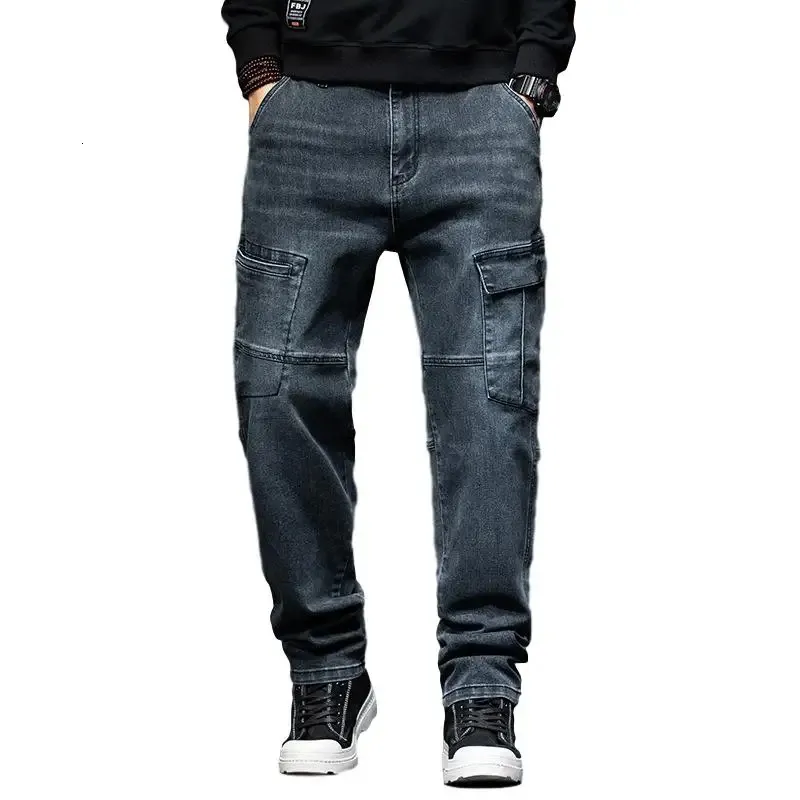 Idopy Men's Cargo Jeans Fashion Multi Pockets Work Blue Loose Fit Denim Pants For Male Plus Size 240103