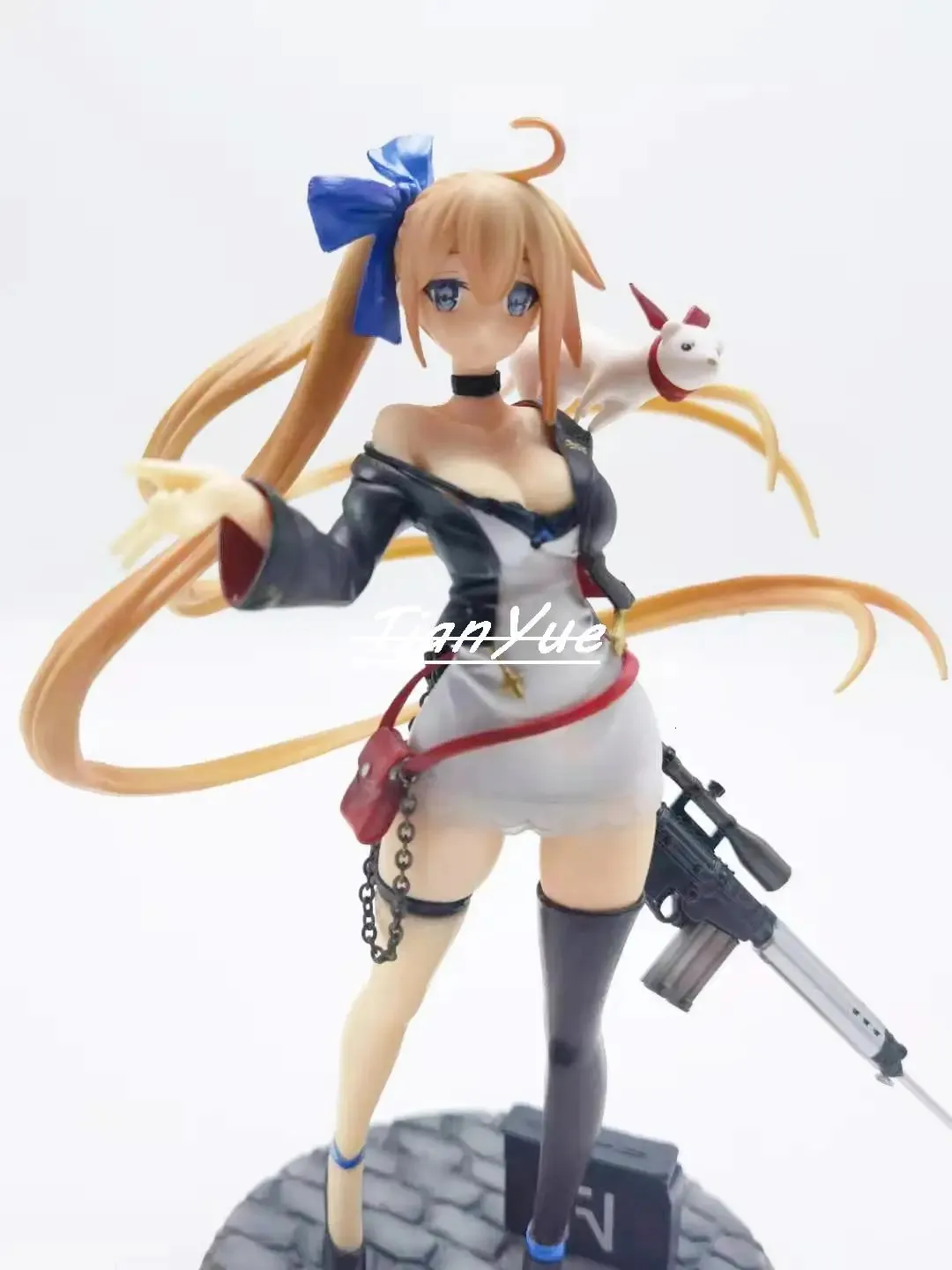 Anime Girls Frontline Beautiful girl with assault rifle FAL PVC Action Figure Model Toys 20cm 240103