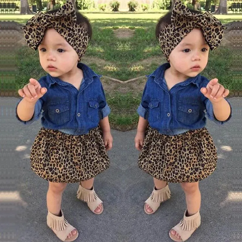 Conjuntos ins leopardo meninas roupas terno da menina do bebê 3 pçs/set camisa jeans + saia arcos bandana crianças conjuntos meninas vestido ternos crianças designer vestir