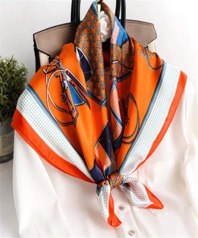 2020 Ny mode Western Style Small Square Scarf Female Retro Decoration Professional Scarf Summer Sunscreen Scarf2915045