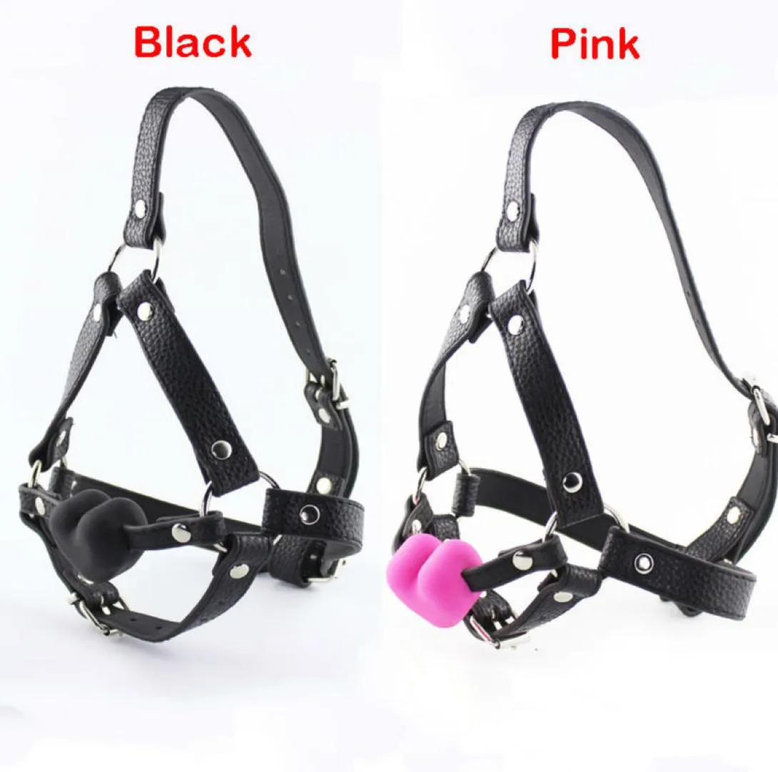 Sangle sur harnais en cuir PU masque de bondage équipement en forme de coeur bouche solide bâillonnée balle cheval avec type de fixation orale bouche en peluche Sex5309376