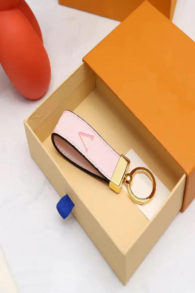 Explosive Designer Key Buckle Car Bag Keychain Letter Leather With Gift Box Key Chain Fashion Pendant9697702