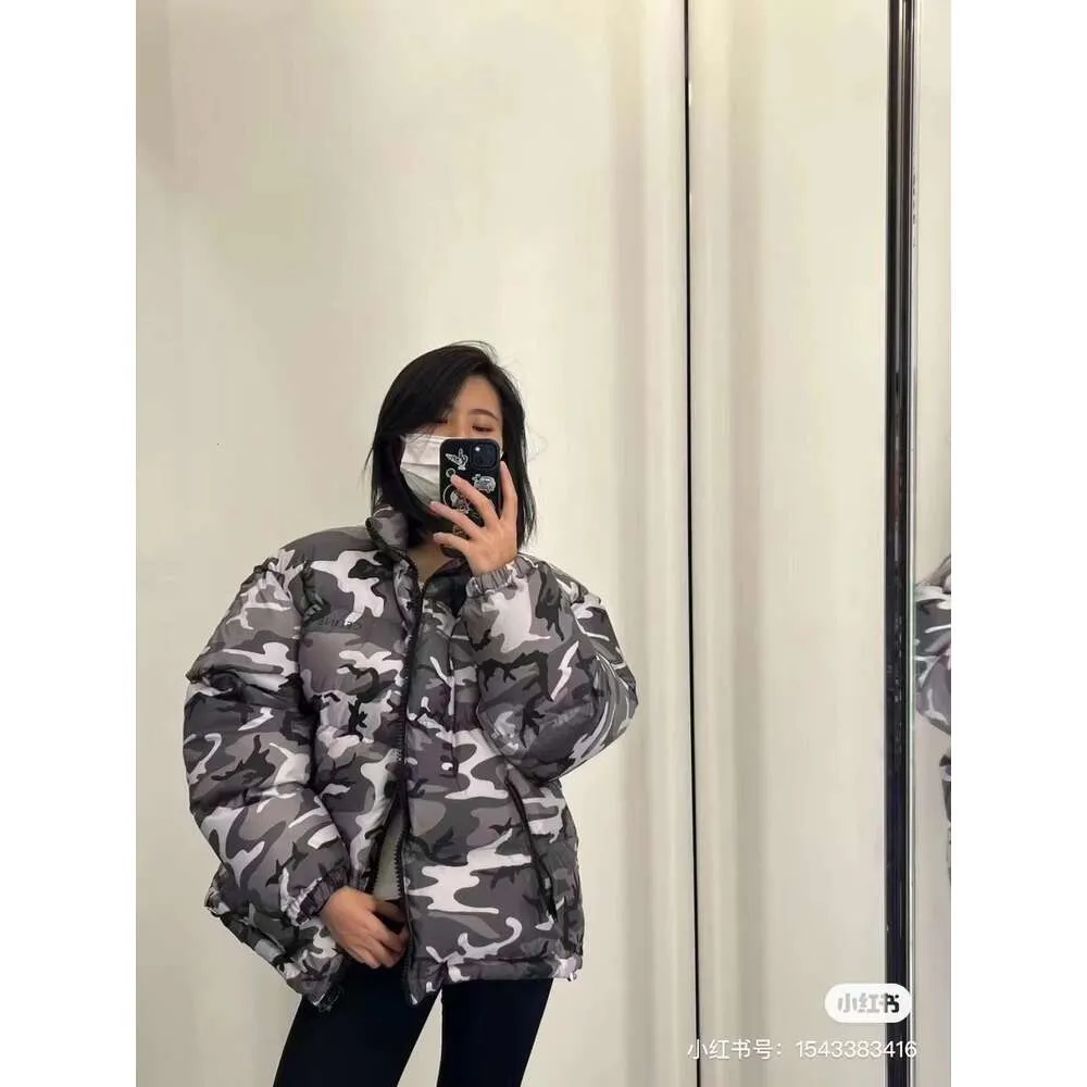 Jaquetas femininas ce23 outono/inverno carta artesanato impressão interior camo padrão moda casual solto casaco de algodão