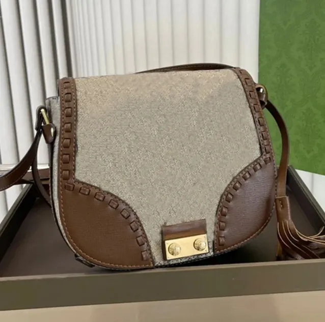 Kadınlar için Tasarımcı Lüks Çantalar Crossbody Cüzdanlar Büyük Kapasiteli Çok Yönlü Toz Moda Lncline Omuz