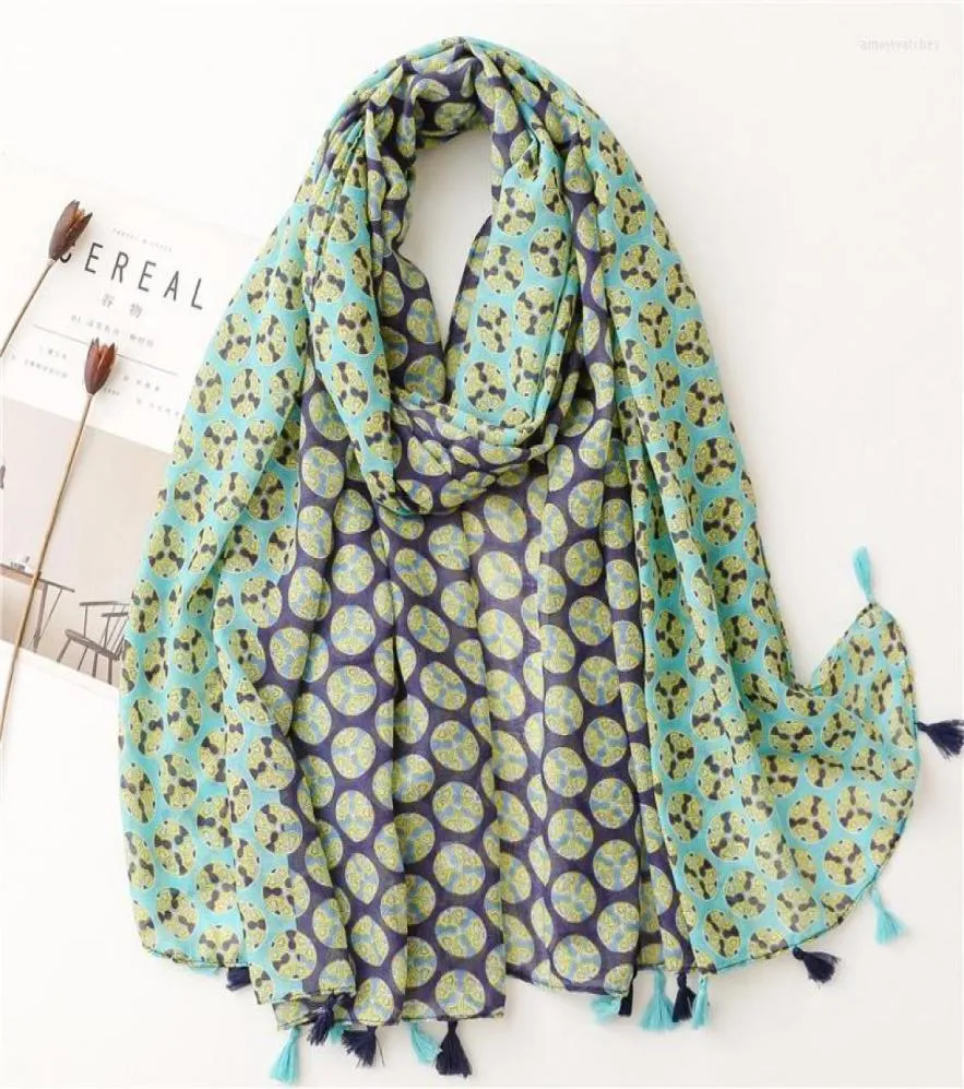 Foulards Modèle unique Vert Écharpe protégée Femmes Doux Grand Châle Étole Hiver Chaud Décoré Cravate Femelle Hijab9087114