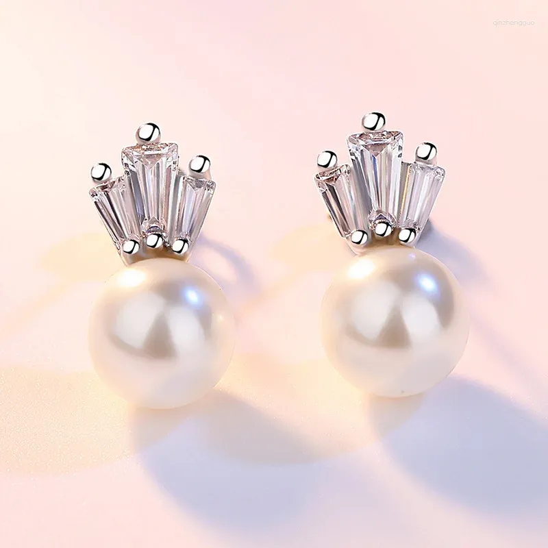 Stud Oorbellen Elegante Charmante Bruiloft Voor Vrouwen Glanzende Kroonvorm CZ Steen Imitatie Parel Bruidspiercing Oorbel Sieraden