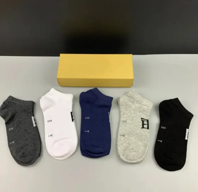 designer men's and women's socks eight luxury sports four seasons letter printing brand cotton men women garter box set gift SEYRDU