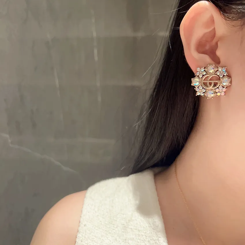 designer oorbel brief luxe sieraden voor vrouwen 18k Klassieke en modieuze charmante vrouwen oorbellen een geweldig cadeau AVA7