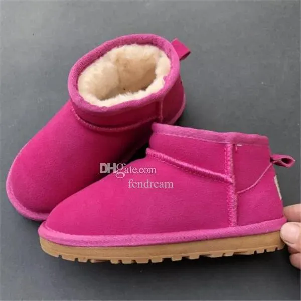 Pantoufle 2023 Nouvellement arrivé neige enfants garçon fille enfants mini peau de mouton peluche fourrure courte G5281 cheville douce confortable garder des bottes au chaud avec ca