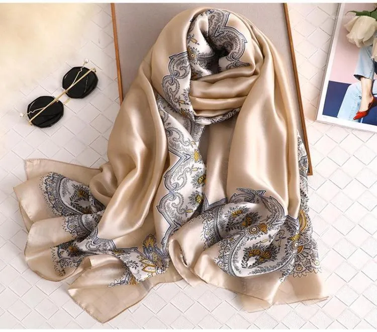 Luxury Silk Scarf Women Vintage Paisley Print Femme Muslim Turkish Hijab aftonklänningar Silk Head Scarf Shawl Foulard16835712