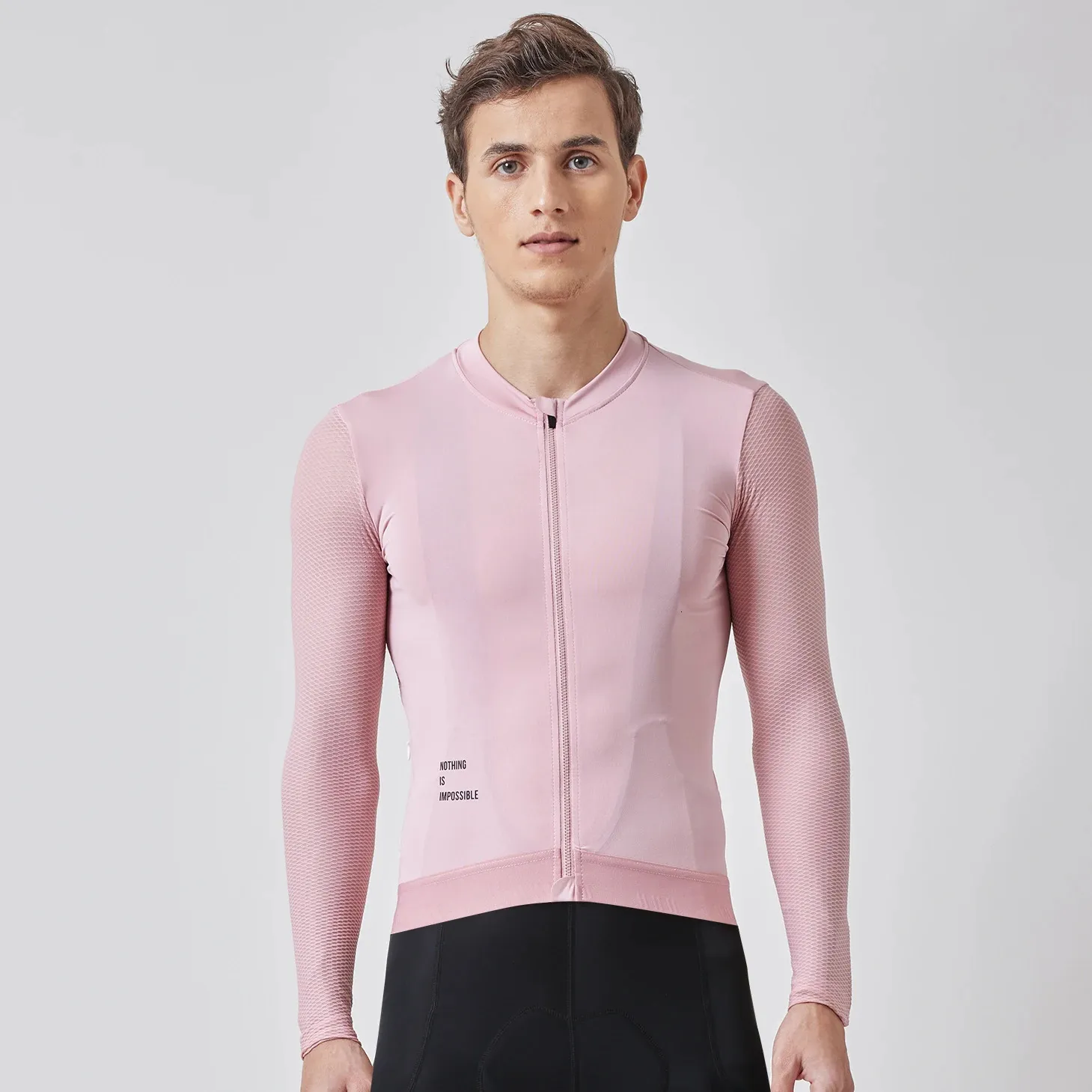 Maglia da ciclismo SPEXCEL Pro a maniche lunghe Tessuto leggero estivo Design a colletto basso con manica in rete leggera per uomo 240102