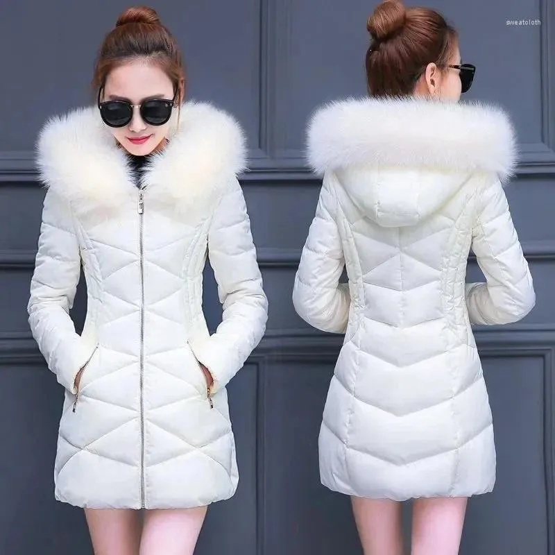 Trenchs de femmes manteaux mode coréenne mince mince longue veste en coton hiver chaud épais parkas femmes neige vêtements d'extérieur grand col de fourrure femme