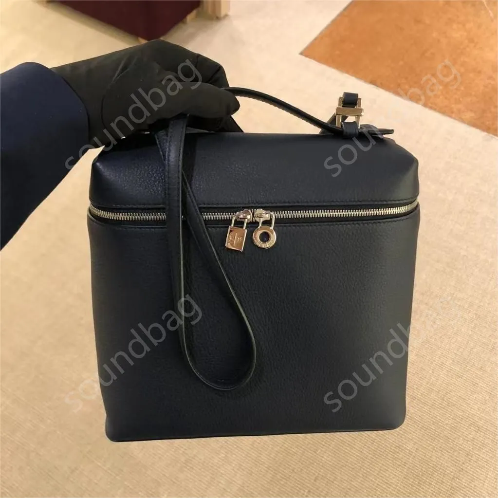 2023 Borsa petalo autunno/inverno Nuova borsa a tracolla in vera pelle di vacchetta da donna Borsa piccola e di fascia alta piccola borsa a secchiello con coulisse