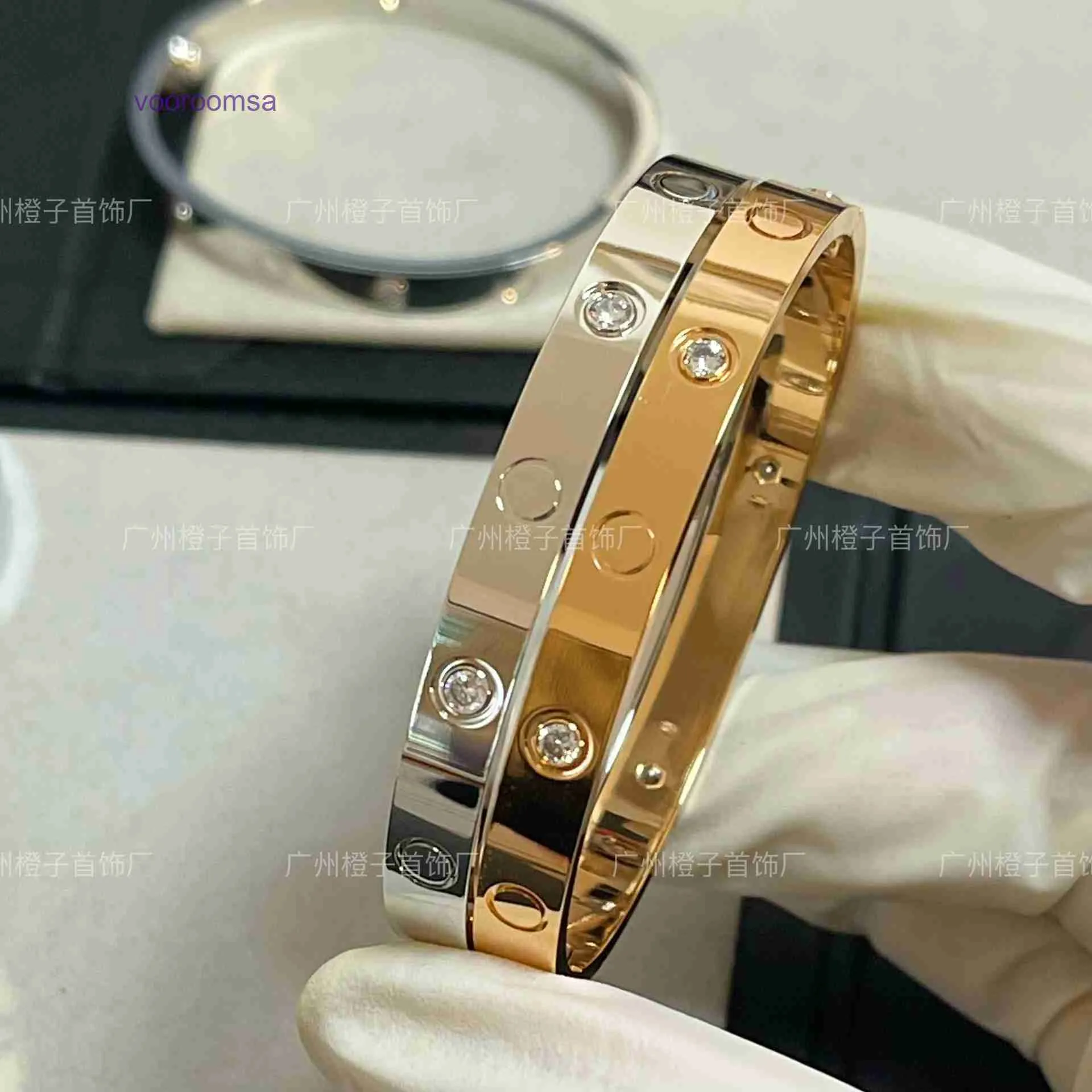 Nieuw merk klassieke designerarmband van autobanden Precision Edition Gold Card Home Thread Wide Four Diamond LOVE Eenvoudig en geavanceerd paar met originele doos