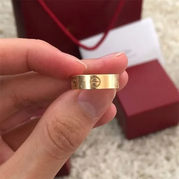 Klassieke Dames Bandringen Ontwerper Dupe Beste Liefde Bruiloft Sieraden Heren Populaire Verlovingsring 4MM 5MM 6MM Vrouw Meisjes Mode 18k Verguld Valentijnscadeau Geen doos