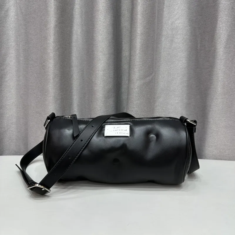 Margiela Cloud Bucket/Crossbody Bag Designer Bag Women's Crossbody Bag Högkvalitativ stil axelväska kvinnor är The Row the Tote Bag Mens Bag Portcase