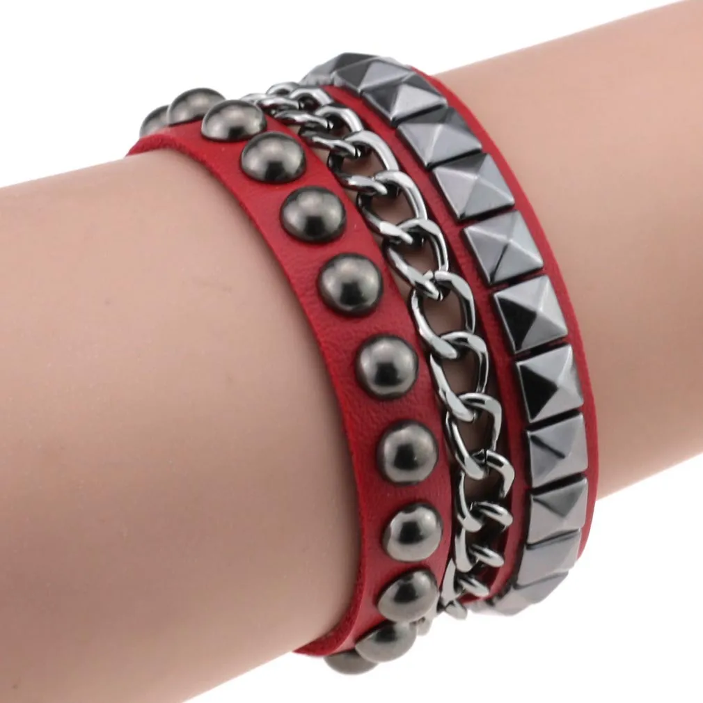 Acquista Bracciale in pelle PU unisex punk gotico multistrato Bracciale con catene di rivetti con punte di roccia per gioielli da donna e uomo in Italia a partire da 0.53
