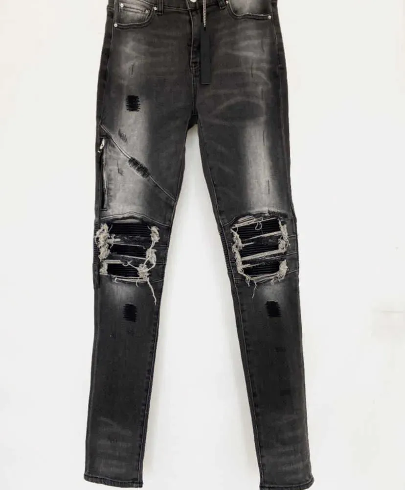 Jeans lyxdesigner mens jeans långa byxor mager knägrå blixtlås stavning läder förstör quilt hål mode jean män designers koagul