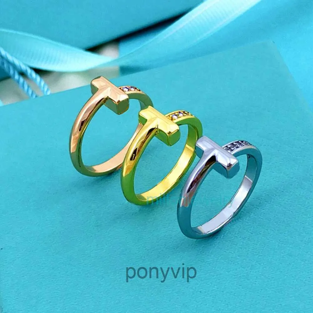 Anéis jóias v banhado a ouro t moda em forma de t anel de diamante feminino minoria design grau simples frio thrw