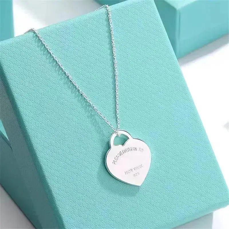 Necklaces Designer jewelry gold necklaces designer necklace gold necklace heart necklace luxury jewelry Pendant Necklace Rose Gold Vale