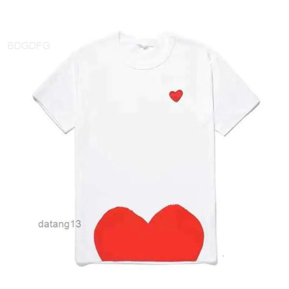 HBNQ CDG moda męska Play T Shirt Red Heart Commes Casual Women koszulki des odznaki Garcons High Quanlity Tshirts bawełniane hafty 7 h8ho