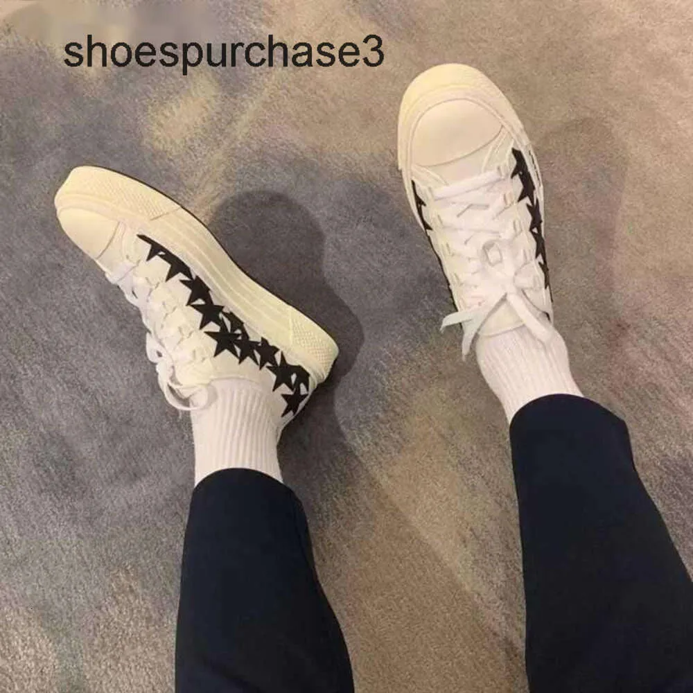 Buty luksus High AMIRRS 2024 Autumn Street Cricket Sneakers Pięciopunktowy wzór gwiazdy Star Designer Casual Low-Top Mashing Mande Gruby podeszwa butę piłkarską 6QZH FQP5