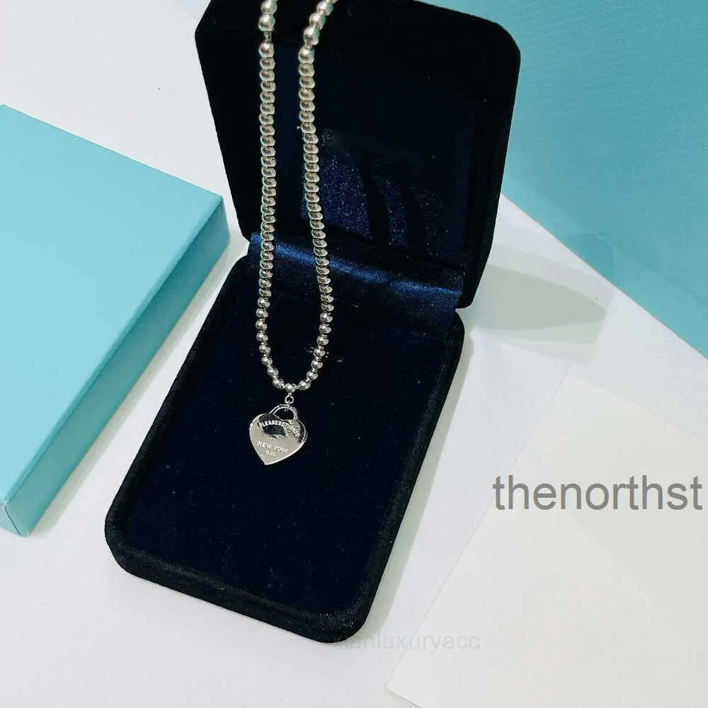 Luxury Designer Popular Pendant Necklaces Jewelry Simple Stars Moon Lover Women and Man Alloy Long Heart Round Necklace Festival Best Gift with Box3JFJ2O9K