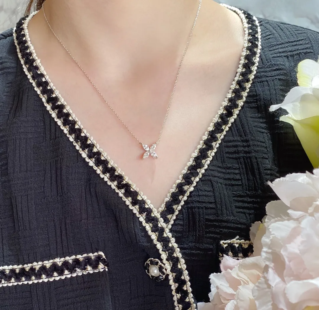 Tiff2024 Luxury fine jewelry designer brand women Necklace with box Copper K Gold Plated Cross Pendant Necklace for Women Men