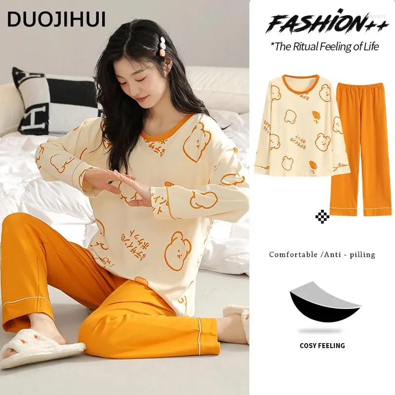 Vêtements de nuit pour femmes DUOJIHUI Deux pièces Casual Home Pyjamas pour femmes Basic Pull Loose Pantalon Mode Simple Automne Sort Couleur Femelle Ensemble