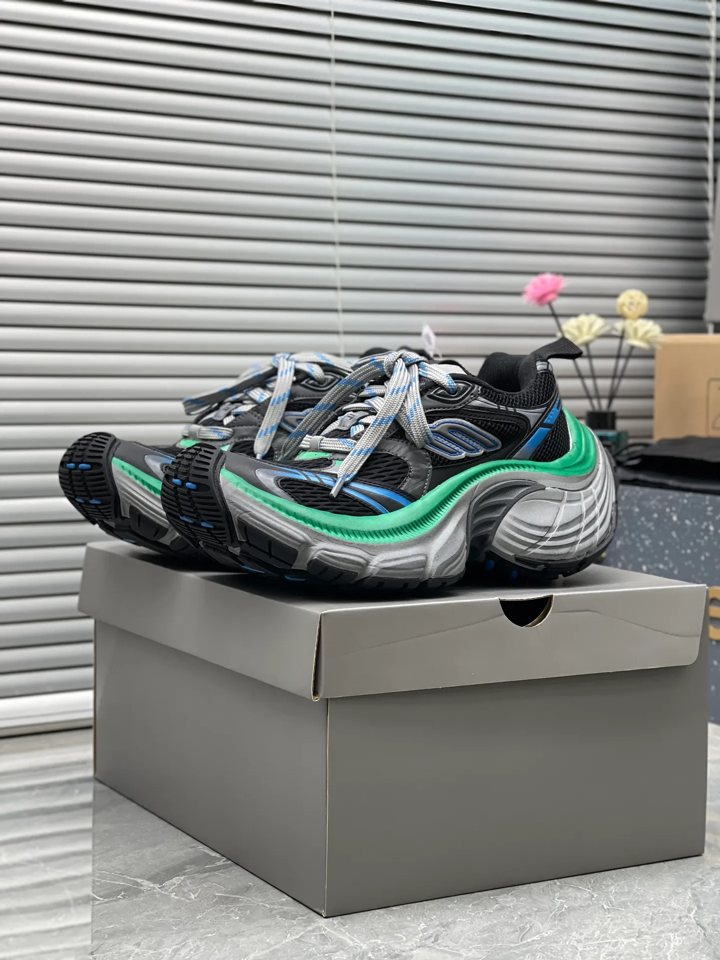 DHgate High Quality Designer Sneakers Casual Fashionable Footwear for Men and Women Shoes Accessories