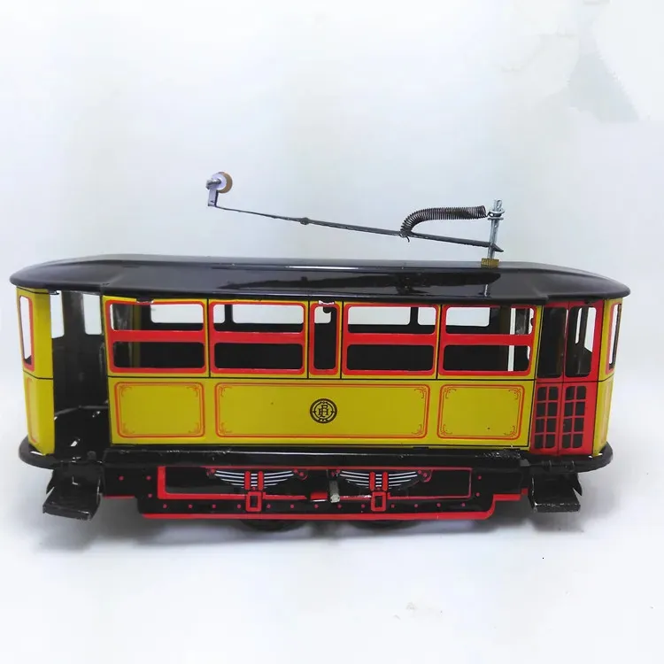 Rolig vuxensamling Retro Wind Up Toy Metal Tin The Trolley Toy Mechanical Toy Clockwork Toy Figures Model Kids Gift 240104