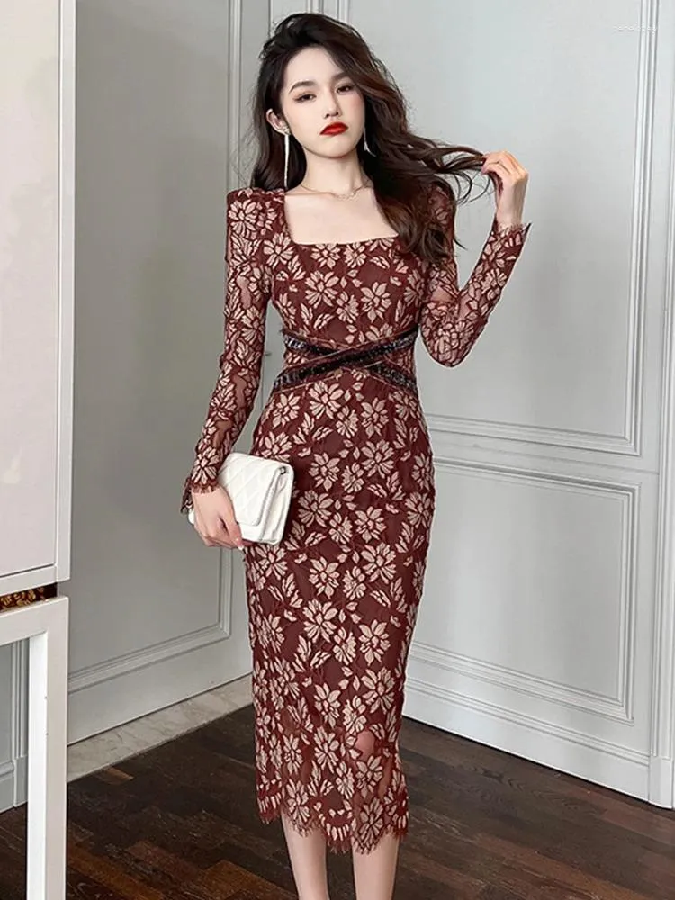 Robes décontractées Printemps Femmes Robe Midi Élégant Tempérament Rétro Dentelle Crochet Fleur Creux Manches Longues Taille Haute Robe Femme Bureau Fête