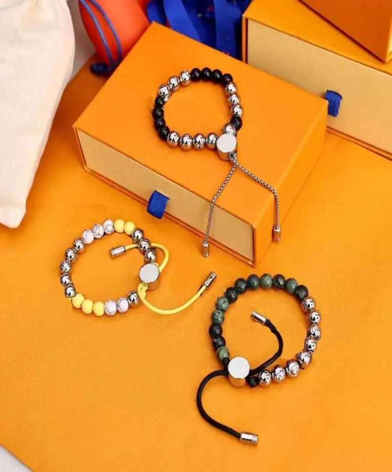 2022 New Fashion Strands high quality Beaded Bracelet men's and women's bracelets engagement party jewelry 4 colors optional with box stamps5185967