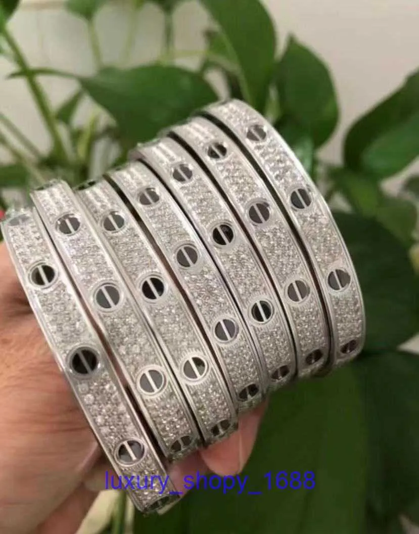 Bracciale in edizione di alta qualità, pneumatici per auto di lusso leggeri, tre file di diamanti, placcato a stella, con fibbia di precisione in oro 18 carati, scatola originale