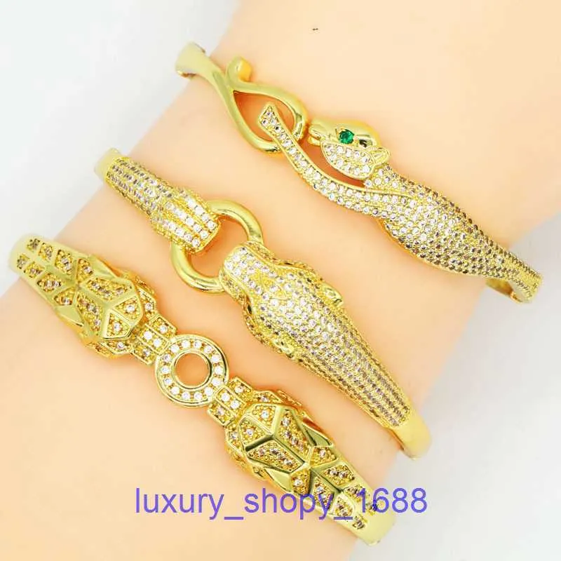 Car tires's popular Luxury Designer bracelet New Fashion Network Red Exaggerated Diamond Animal Leopard Head Bracelet Small and Full Double Have Original Box