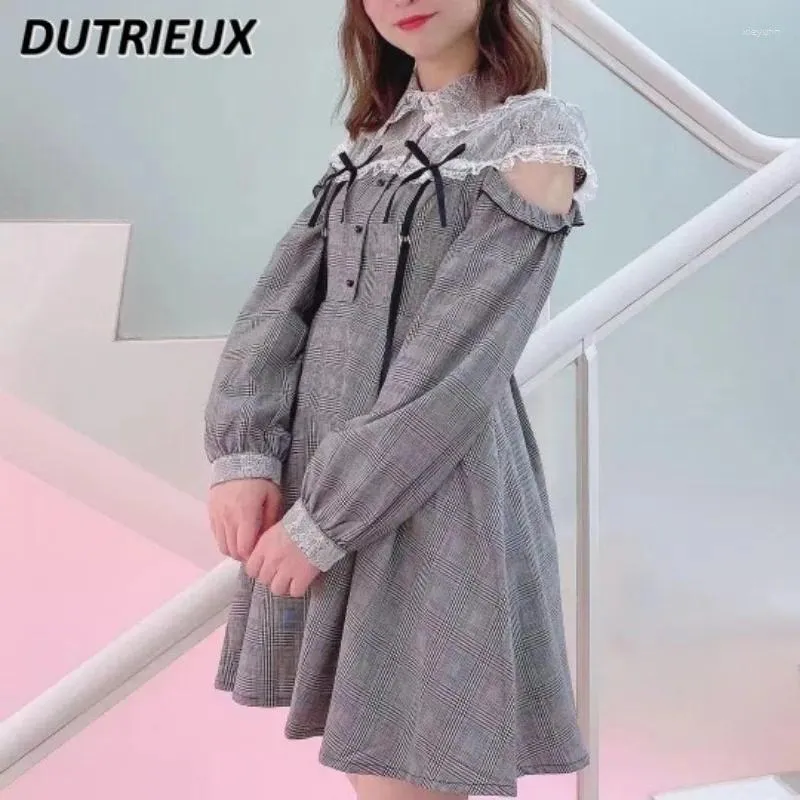 Vestidos casuales Estilo de mina japonés Producido en masa Slim Fit Vestido de manga larga Lindo dulce fuera del hombro Plaid Lace Short para mujeres