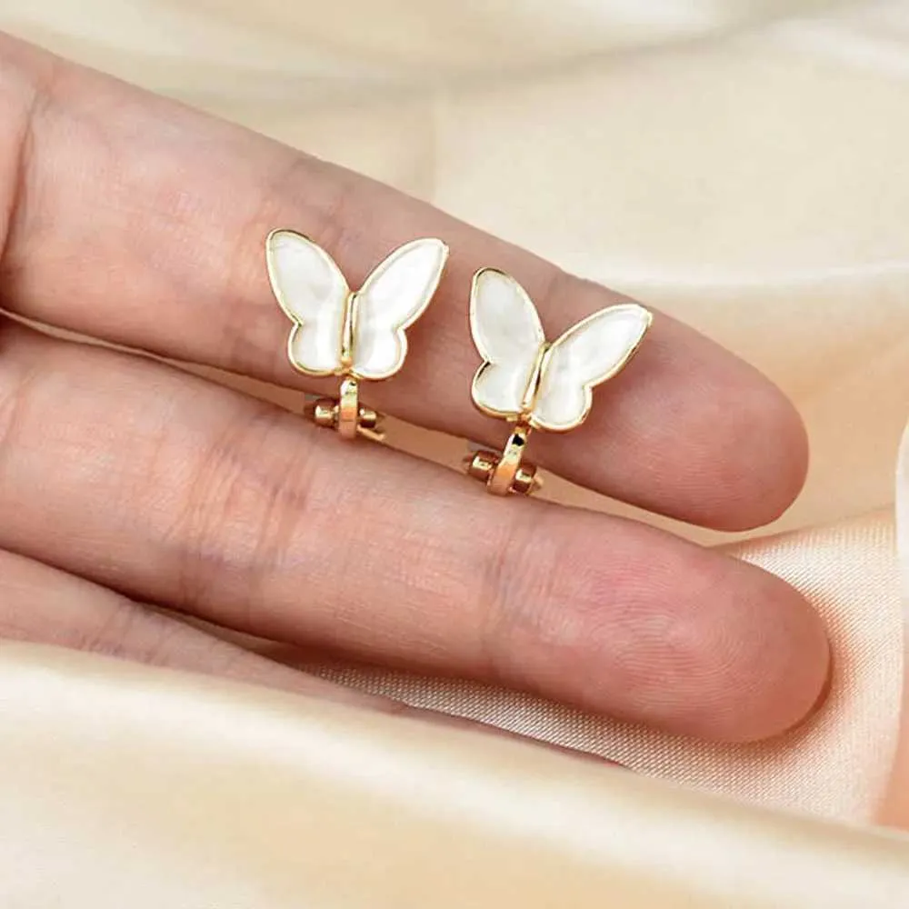 Stud Korea Style Butterfly Clip On Earrings Without Piercing Cute No Hole Gold Color Resin Jewelry Ear Cuff Party Gift J240104
